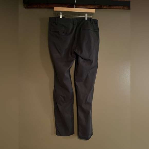Lululemon commission chino pants nylon / cotton men’s size 36x32.5 - Picture 2 of 10